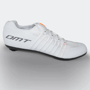 Zapatilla DMT KRSL POGI’S superlight blanca